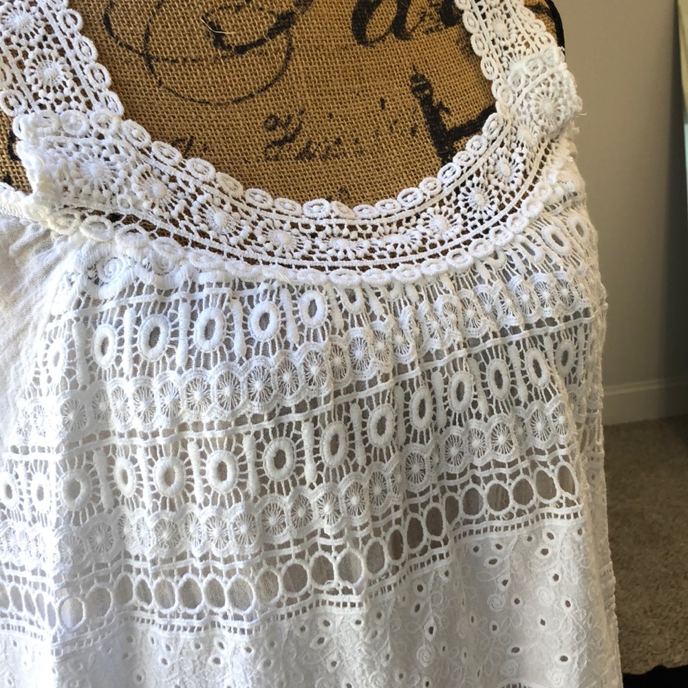 White eyelet lacy cold shoulder blouse - Picture 3 of 6